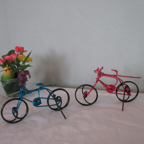 ☆ワイヤークラフト 自転車 赤＆青 2台セット ハンドメイド ワイヤー