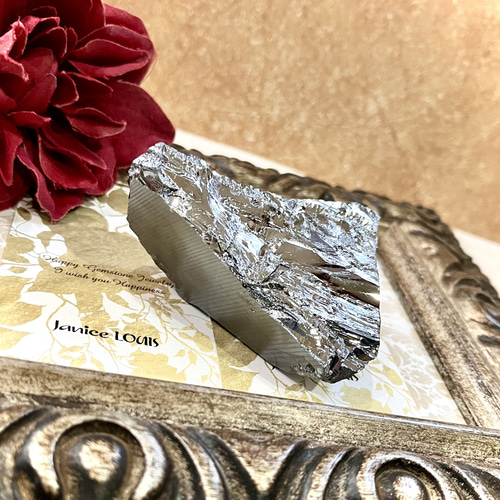 高純度テラヘルツ ☆ 光沢原石ブロック メタリックパターン 133g