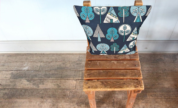 森林靠墊 2025 森林圖案背海軍藍 - 檜木香 - 第2張的照片