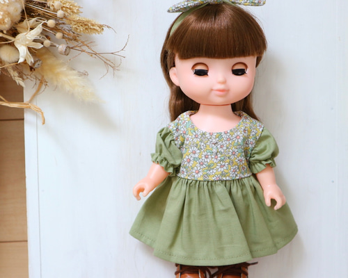 26cmドール服 ぬいぐるみ服 小花柄ミントワンピース ソランちゃん
