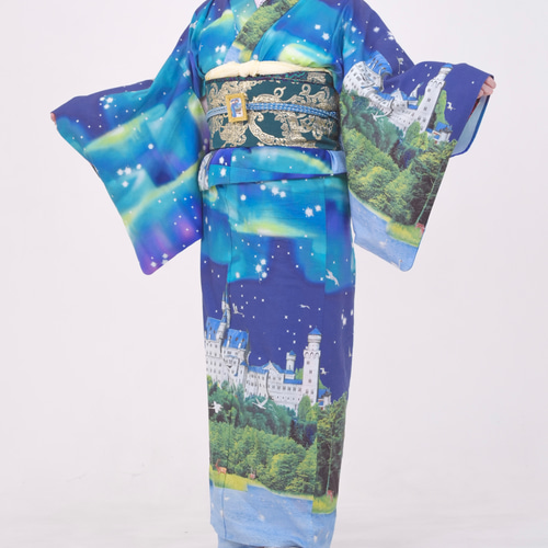 即納品】オーロラの夜空と湖畔のお城着物【原宿ドールズ】 着物 六角堂