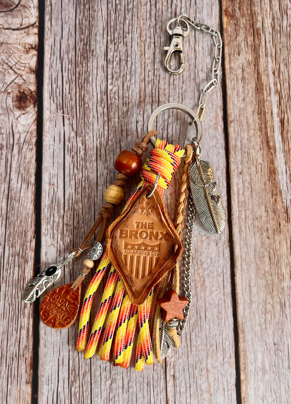 パラコードタッセル レザー バッグチャーム アメリカン バッグチャーム