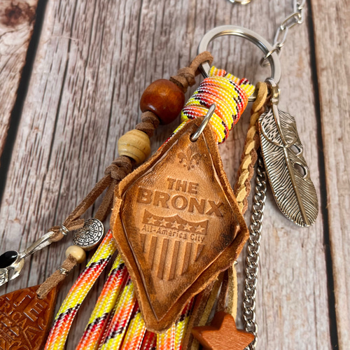 パラコードタッセル レザー バッグチャーム アメリカン バッグチャーム