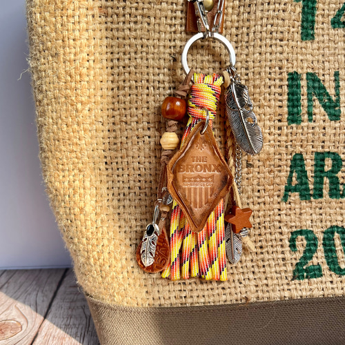 パラコードタッセル レザー バッグチャーム アメリカン バッグチャーム