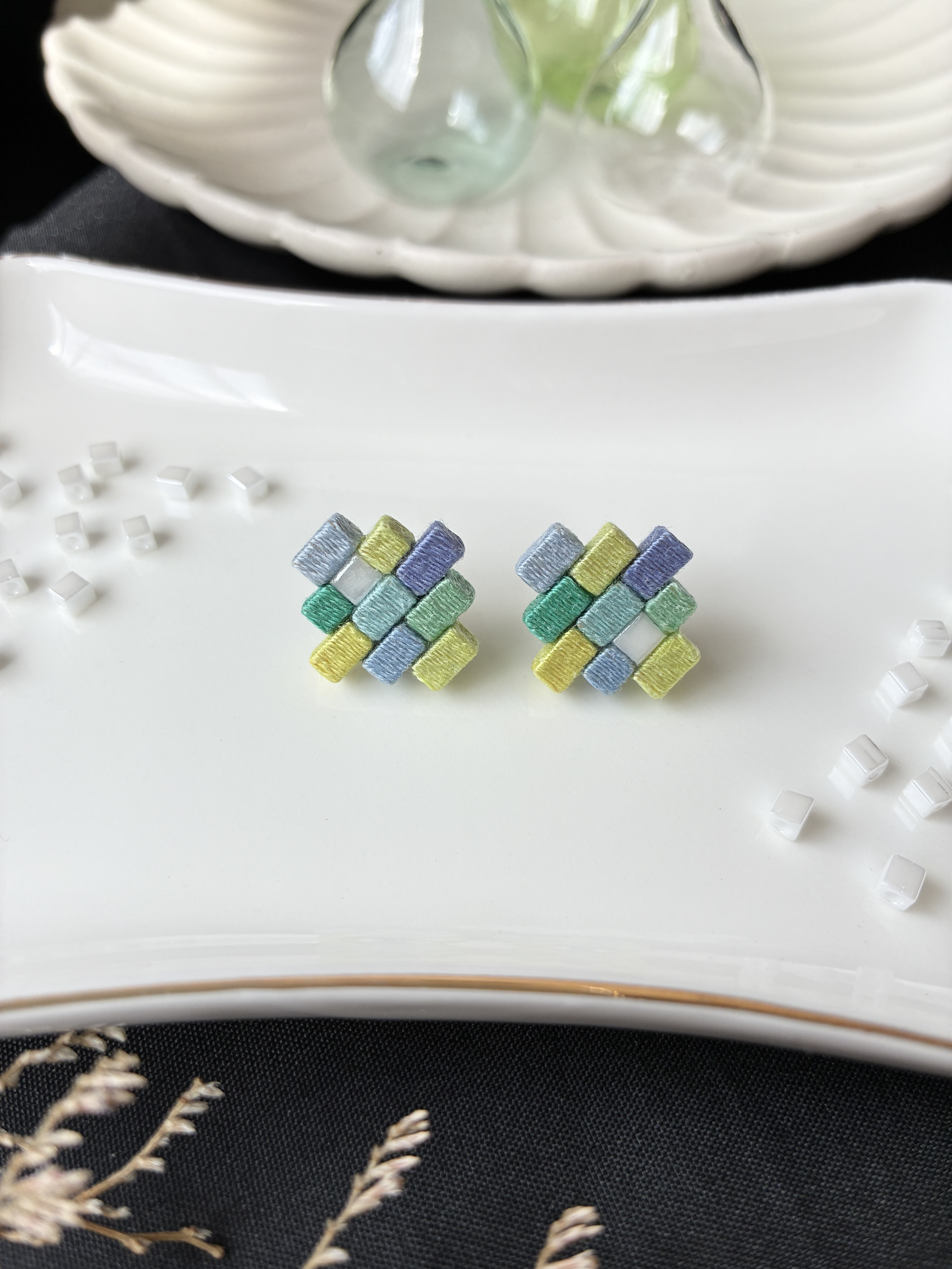 【夏】青　緑　黄緑　爽やか色　ジグザグピアス/イヤリング