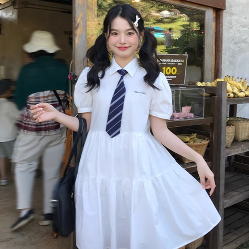 GIMAGUAS ホワイトSwan ミディアムスカート GIMAGUAS ホワイトSwan ミディアムスカート