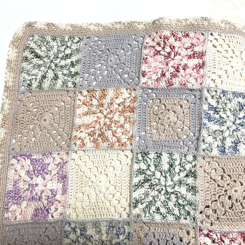 「marumamemomo」モチーフつなぎのブランケット☆ハンドメイド モチーフつなぎのブランケット ＊ コットン糸4種 その他
