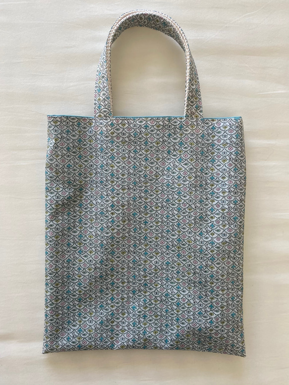ぺったんこバッグ*リバティ*ビニコ*Forest Wave*ブルーピンク*32㎝×28㎝ 1枚目の画像