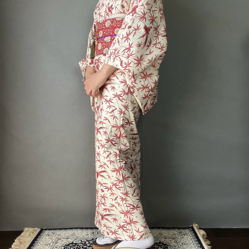 オフホワイト×レッド笹に鳥柄着物 着物 花鹿 kajika 通販