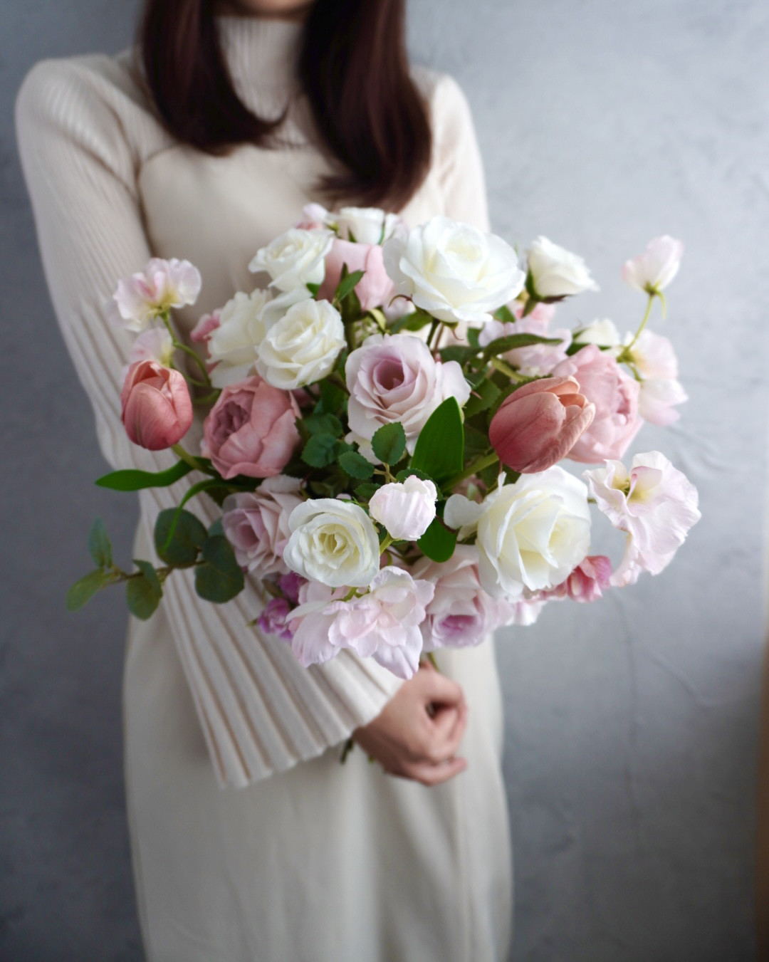 【期間限定価格】上品で可憐なチューリップクラッチブーケ【ブートニアセット】ウェディングブーケ｜春婚にオススメ