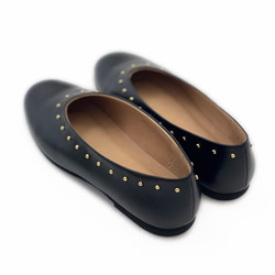 スタッズ付き、深履きのバレエシューズ（22.5cm〜25cm） 7枚目の画像