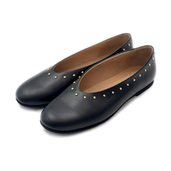 スタッズ付き、深履きのバレエシューズ（22.5cm〜25cm） 3枚目の画像