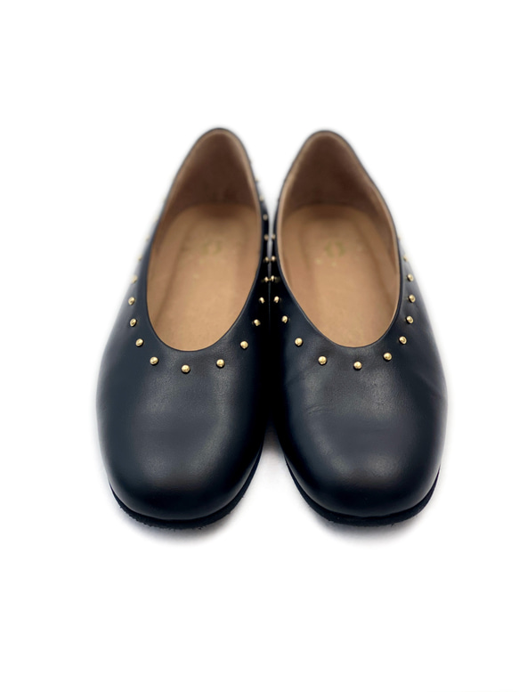 スタッズ付き、深履きのバレエシューズ（22.5cm〜25cm） 5枚目の画像