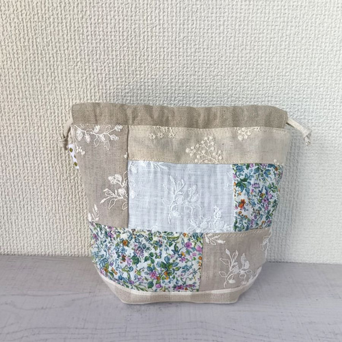 再販＊《送料無料‼》リネンシェル型パッチワーク巾着＊ナチュラル