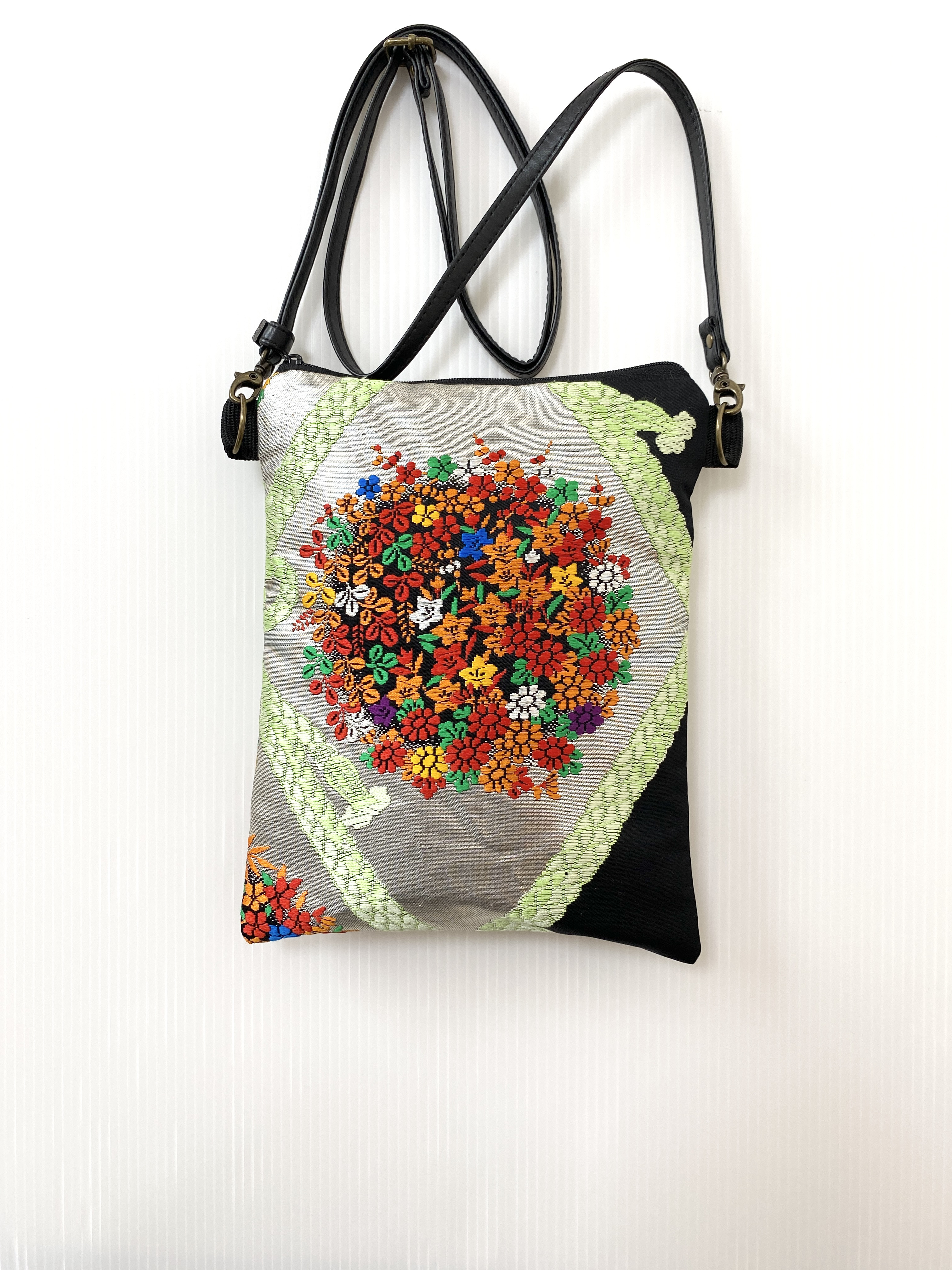 大人可愛いサコッシュバッグ帯リメイクサコッシュバッグ着物リメイクバッグ スマホショルダー帯リメイクバッグNO.5111