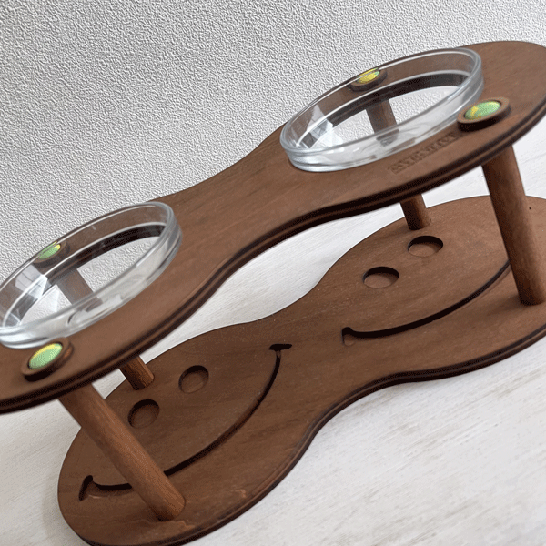 思わず笑顔になっちゃう！！　☆ダブル☆スマイルご飯台☆　ネコちゃん、ワンちゃんの・・・２個用のご飯台