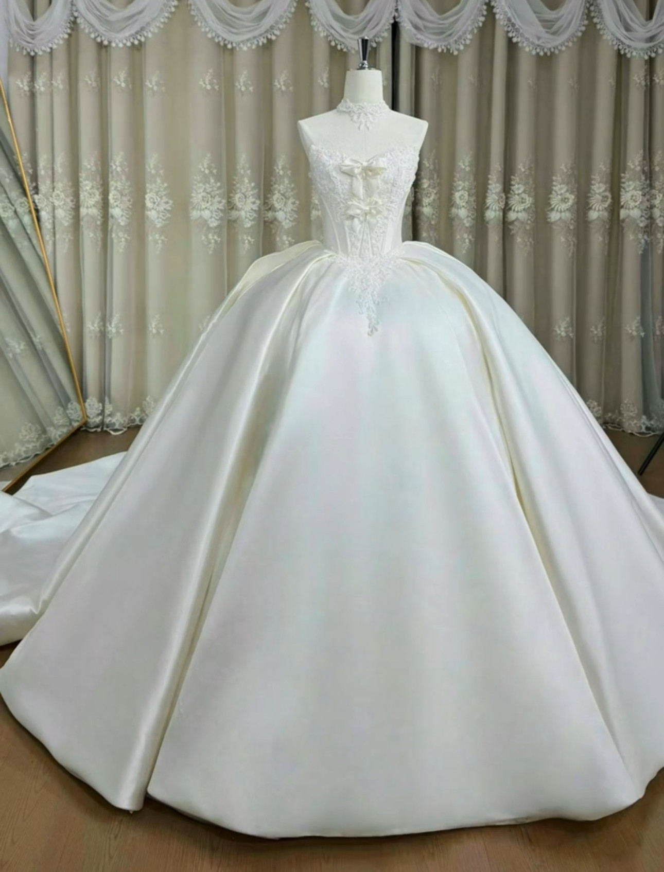 大人気！3ways オフホワイト　可愛い　憧れのドレス　ブライダル　編み上げ　取り外し可能トップス　ブライダル前撮り挙式