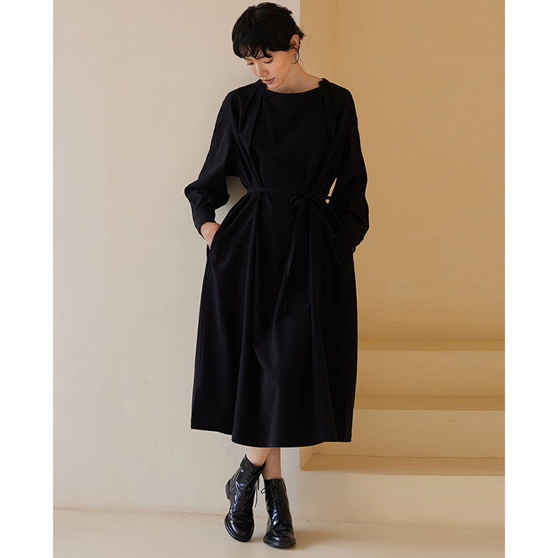 伸縮性あり長袖ワンピース　ゆとり丸襟ワンピース　襟にタック付き　ブラック　S-XL#726