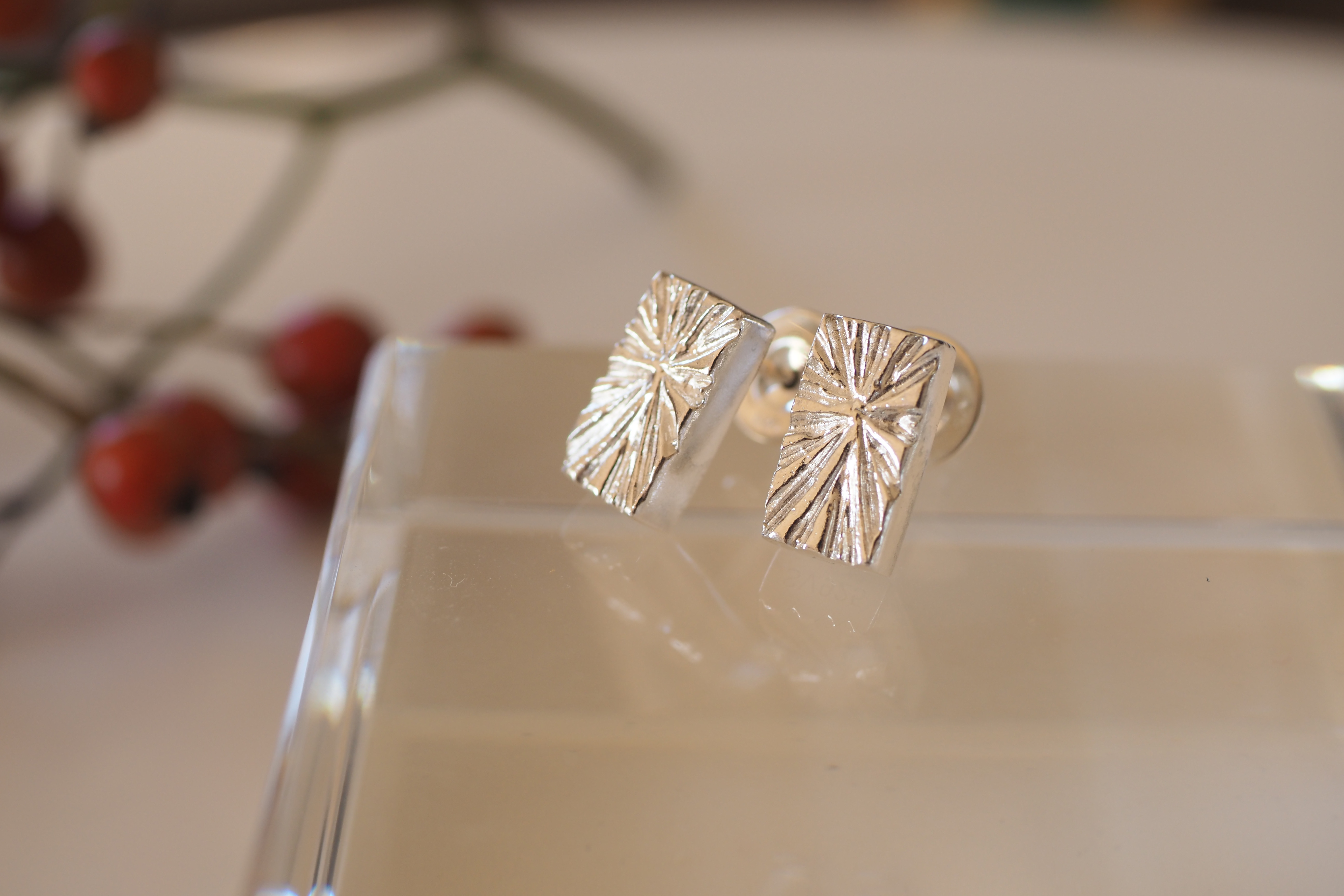 silver925　小さな四角いピアス