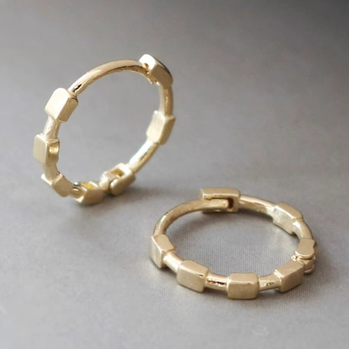 美品✨RUGIADA✨K10刻印フープピアス両耳 美品✨RUGIADA✨K10刻印フープピアス両耳