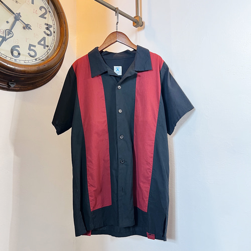 赤×黒のストライプシャツ、ボーリングシャツ、ボーリングシャツ