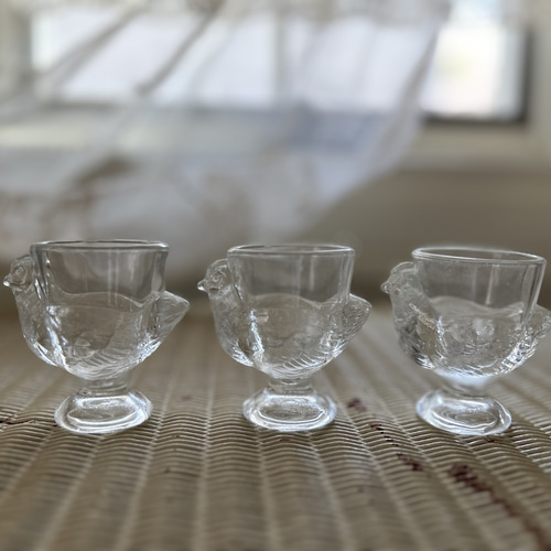 ブロカント フランス ガラスのエッグスタンド にわとり 鳥 フラワー