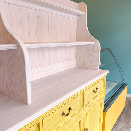 お菓子屋さんケーキ屋さん向け かわいいディスプレイシェルフ