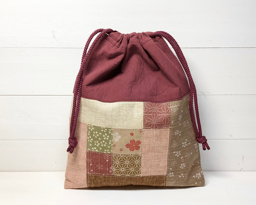 和柄の巾着袋／パッチワーク（ピンク系） 巾着袋 かりんかりん 通販