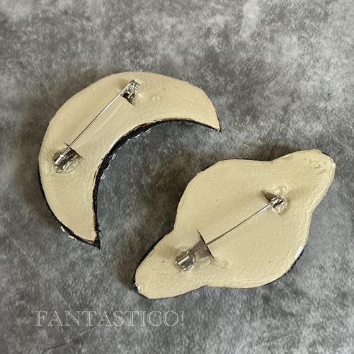 お得な2個セット❤️月と土星型キラキラビーズ刺繍ブローチ