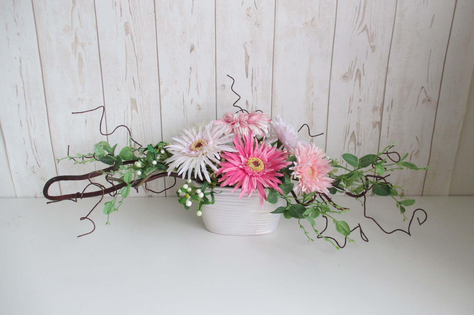 横長スタイルのガーベラのアレンジメント　ｍ-1384