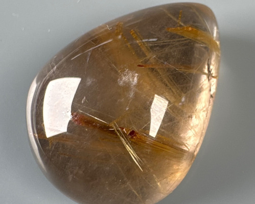 スモーキールチル 値段の高騰が止まらないルチル入りの大玉スフィア】ルチルスモーキー