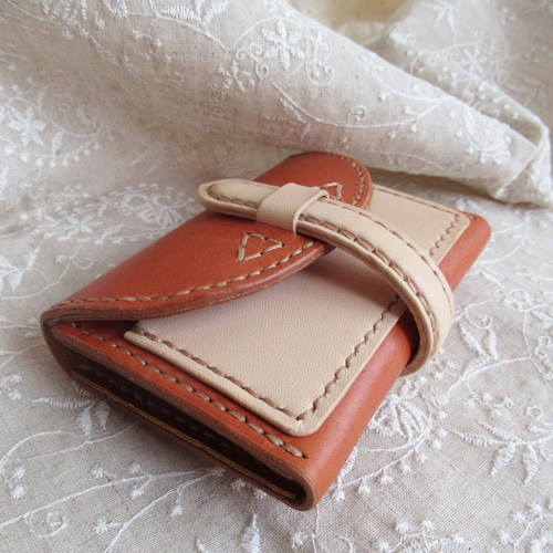 手縫い姫路レザー（牛ヌメ本革）使って育てる心地よさ【ナチュラル