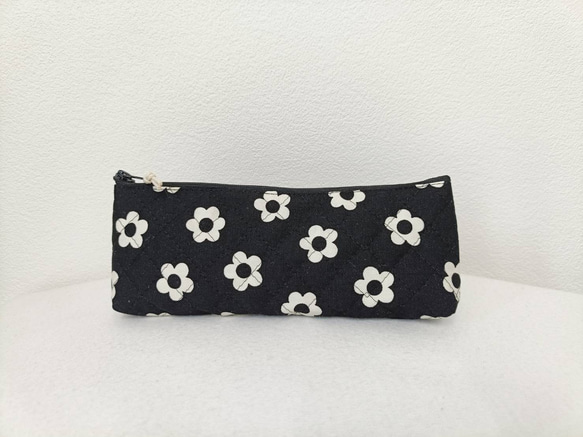 デイジー❀ブラック 黒 お花 ペンケース 筆箱 その他入園グッズ