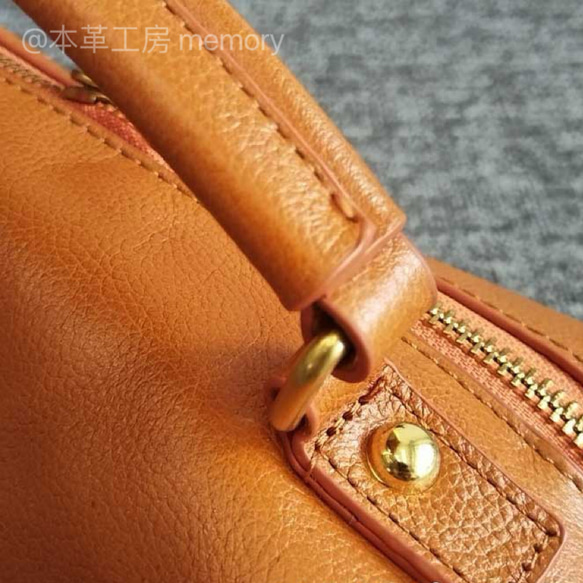 化粧バッグ 2wayハンドバッグ 牛革製ショルダー シンプル 底鋲付き 筒型カバン 小物収納  レディース 3枚目の画像