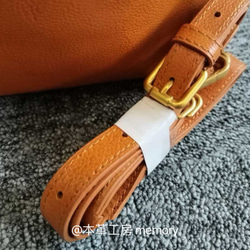 化粧バッグ 2wayハンドバッグ 牛革製ショルダー シンプル 底鋲付き 筒型カバン 小物収納  レディース 6枚目の画像