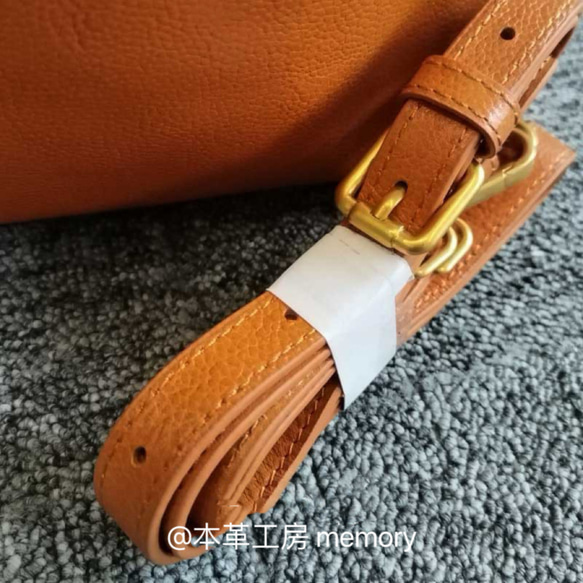 化粧バッグ 2wayハンドバッグ 牛革製ショルダー シンプル 底鋲付き 筒型カバン 小物収納  レディース 6枚目の画像