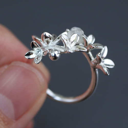 ムーンストーンと紫陽花のリング＊誕生石＊あじさい＊天然石