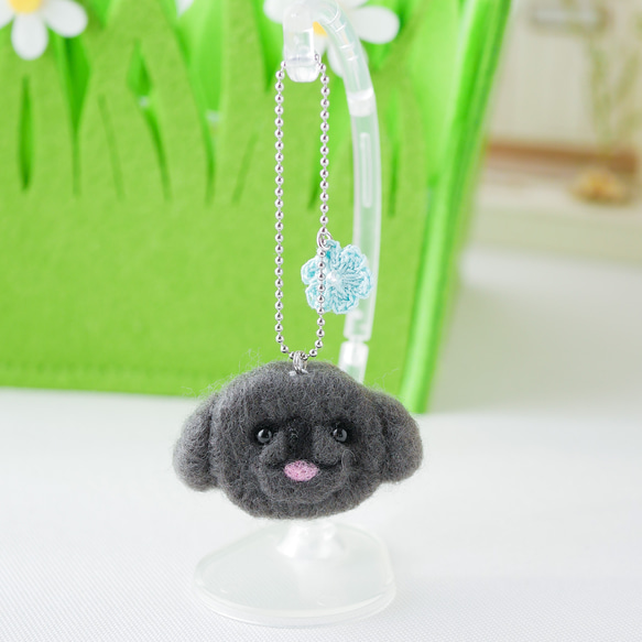 ペキニーズ ブラック お花チャーム バッグにつけて一緒にお出かけ ギフト プレゼント ペキニーズグッズ 6枚目の画像