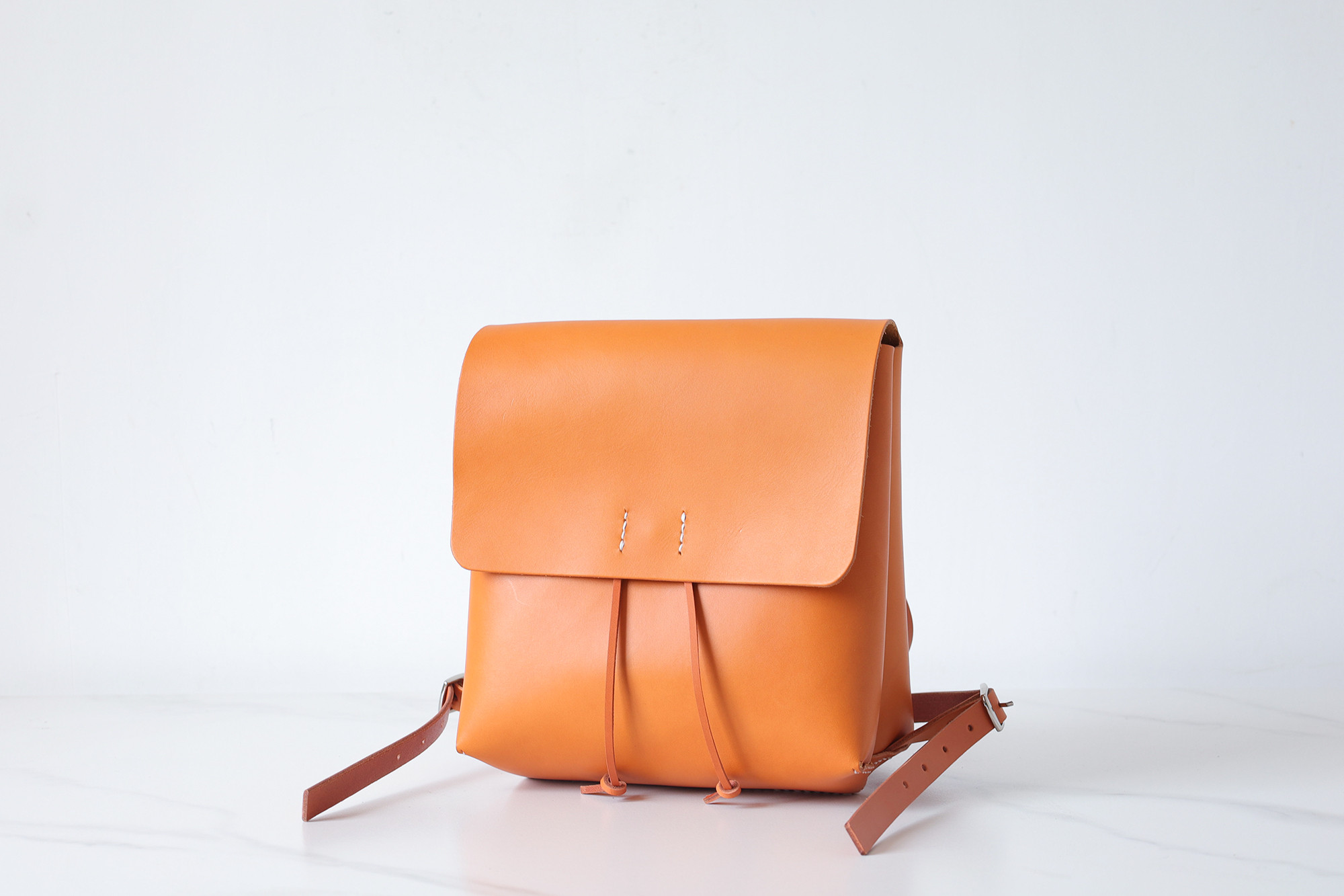 牛革手作りリュックサックレザーバックパック