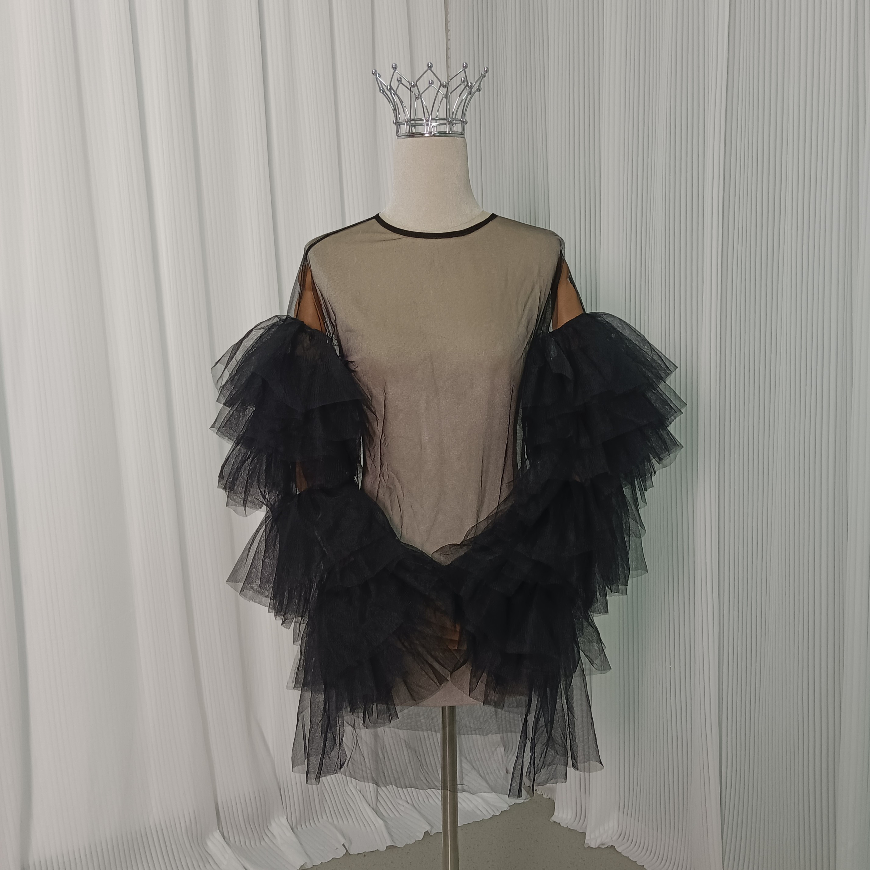 送料無料！トップス ソフトチュール  ブラック　レイヤードドレス  ロングスリーブ ウェディングドレス カーディガン