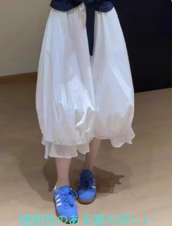 ホワイトフラワーバッドスカートスカート女性春と夏2025年新しいハイウエストクラウドスカートふわふわミッドレングスバブル