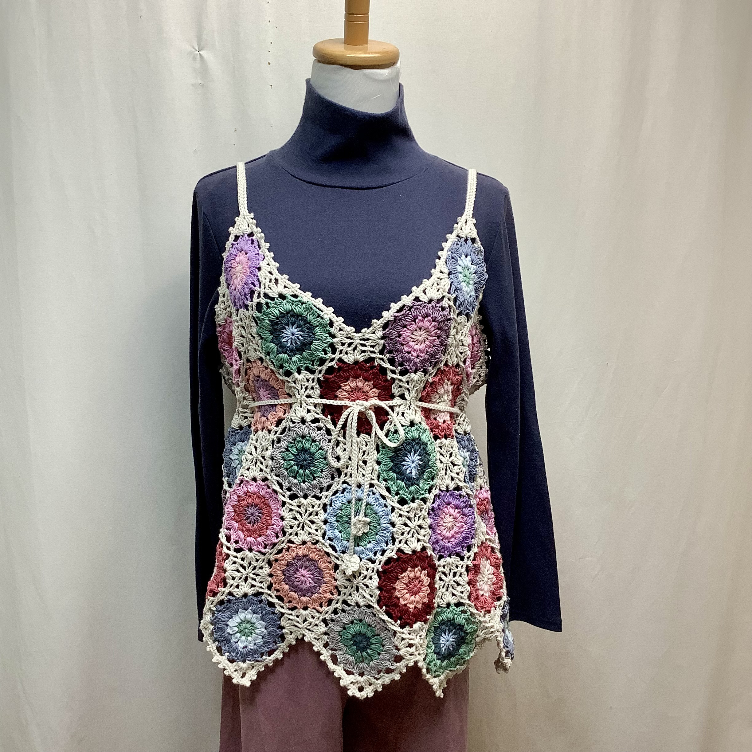 春夏秋⚫︎コットン●M~LL●モチーフ編みキャミソール(生成りベース)