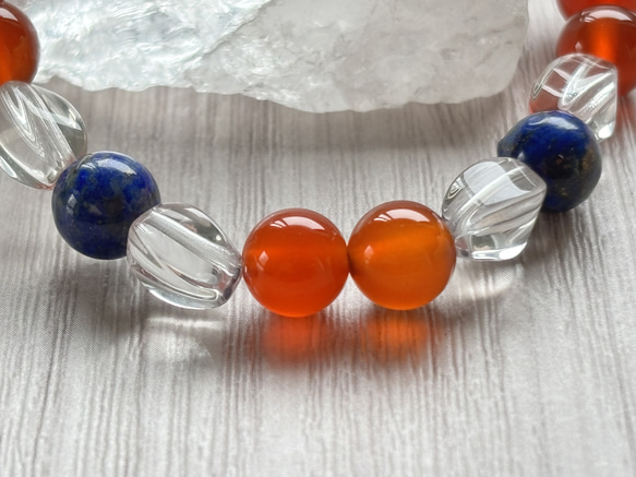 まるで大阪万博のキャラクター！？〜前向きな一歩を応援する天然石