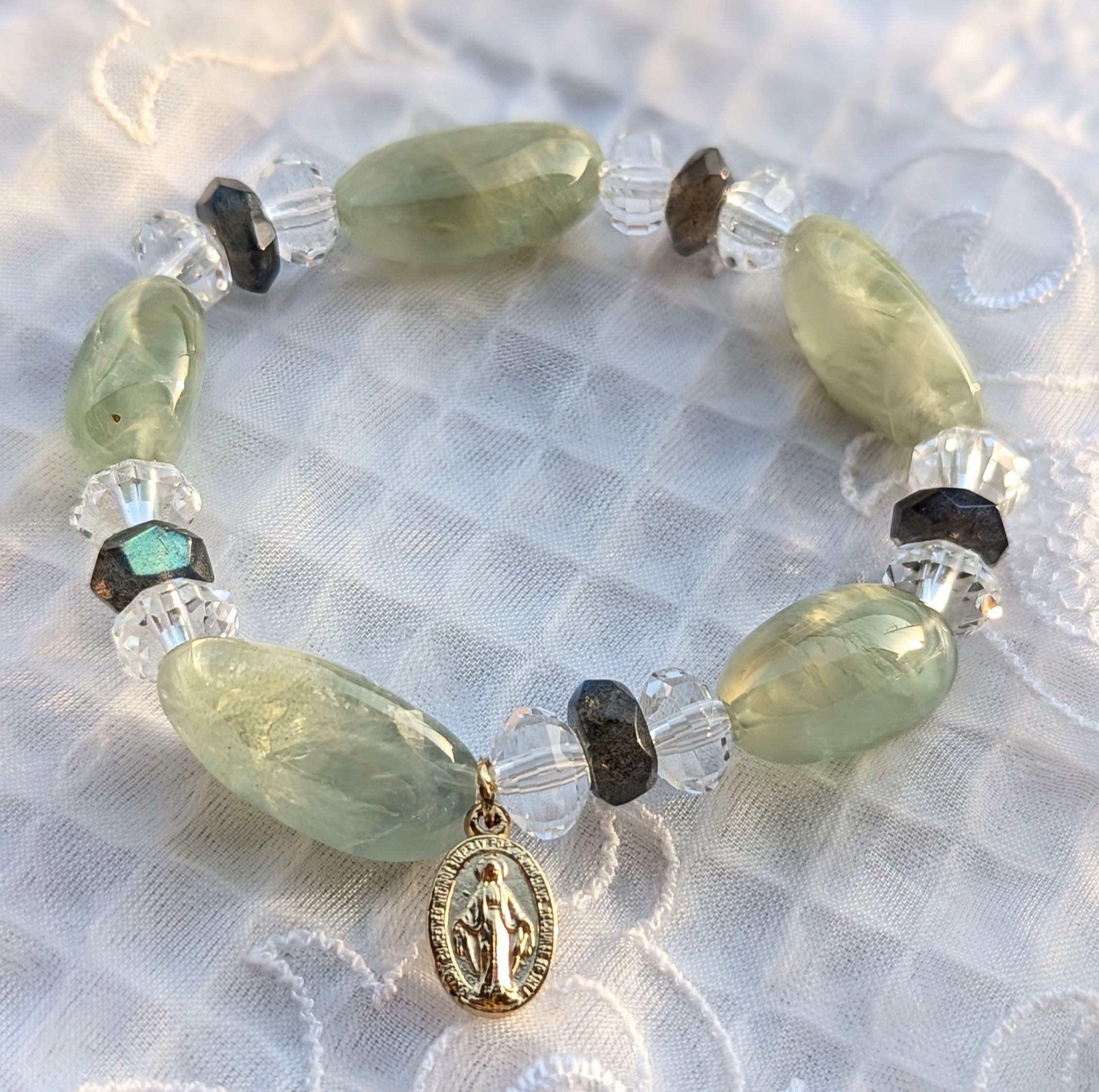 ✨希望と再生を齎すブレスレット✨プレナイト&ラブラドライト&クリアクォーツのブレスレット《メダイ付き》✨