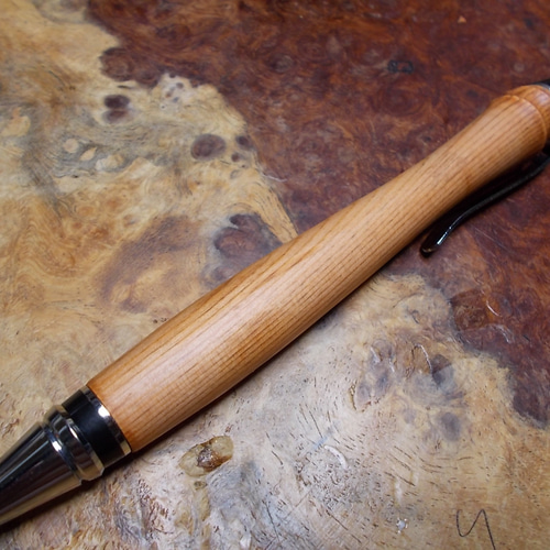 【ペンタゴン8040】完成いたしました。木軸　手作り　ワンピースボールペン ペンタゴン8040様専用】完成しました・木軸 手作り 木のワンピース