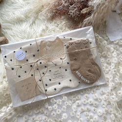 選べるデザイン⭐︎女の子2点セット出産祝い⸜❤︎⸝‍リバーシブルスタイ/プチギフトかわいい/おしゃれ/ 2枚目の画像