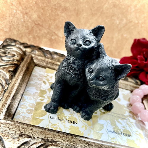 シュンガイト ツインキャット☆ ねこ 希少鉱物 アニマル猫 動物【置物