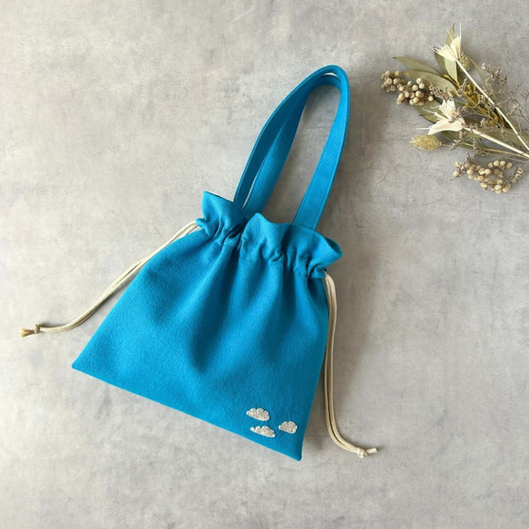 長財布が入る雲の刺繍のミニ巾着バッグ 巾着バッグ dekoyuzu 通販