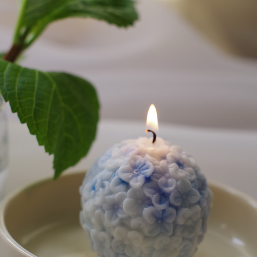 紫陽花やオオデマリの和菓子のようなアロマキャンドル「花しずく