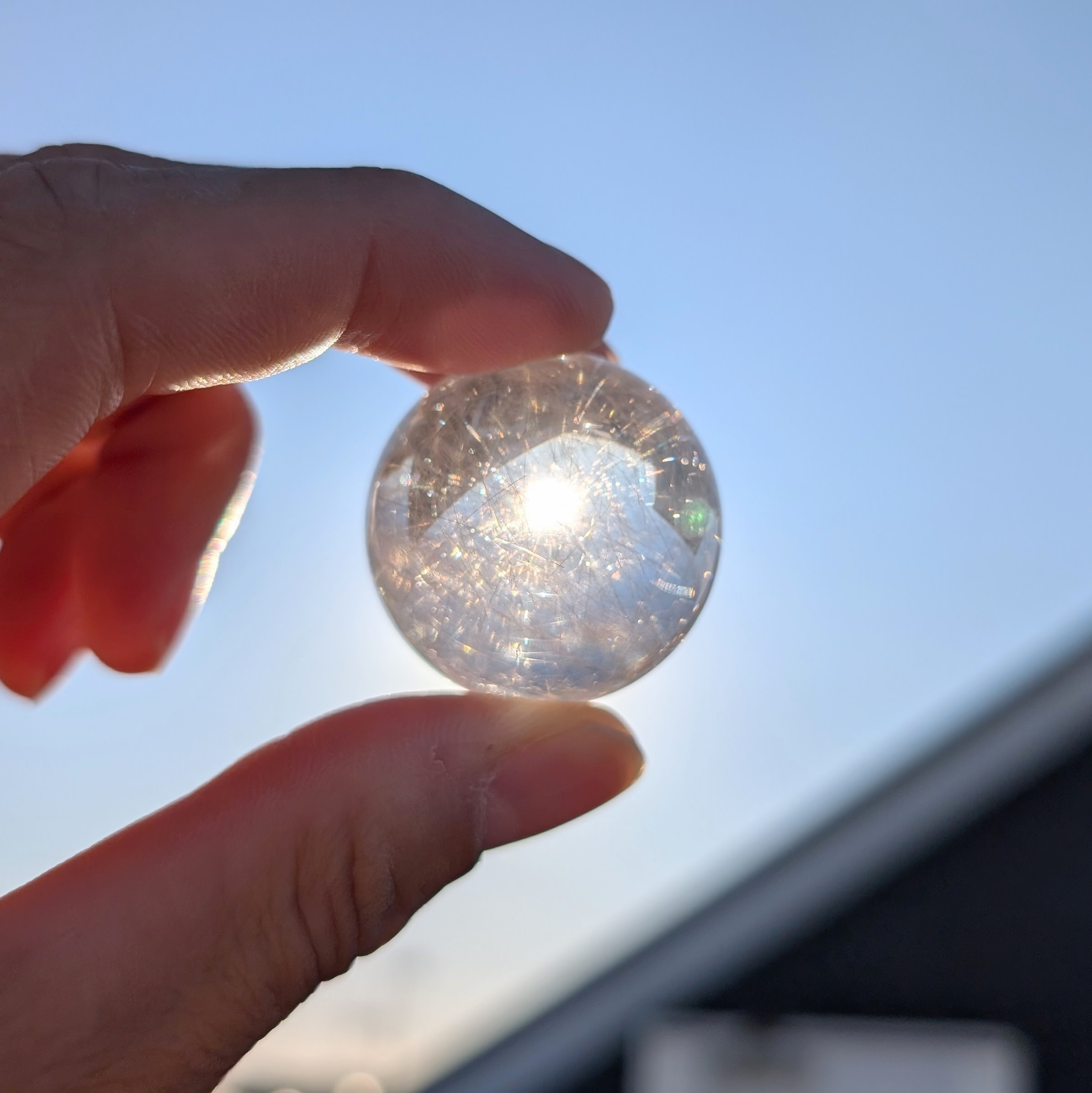ルチルクォーツスフィア 33ミリ 最強針水晶 台座付 金銭運が爆
